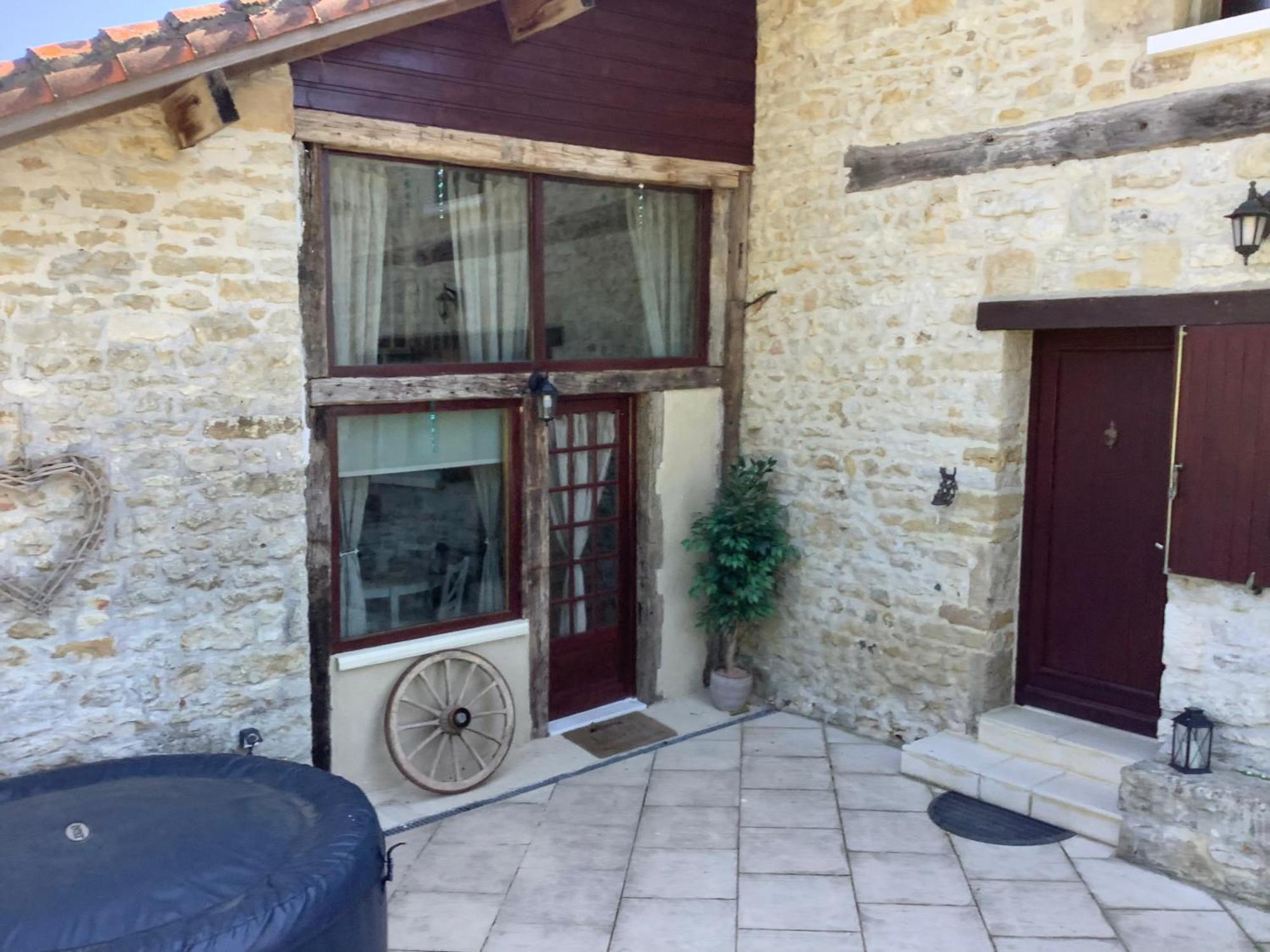 Gite Vallee Magique Panissaud Le Grand-Madieu Exterior foto